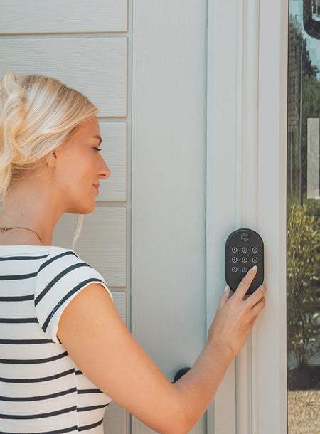 Unlock your door with the smart fingerprint keypad